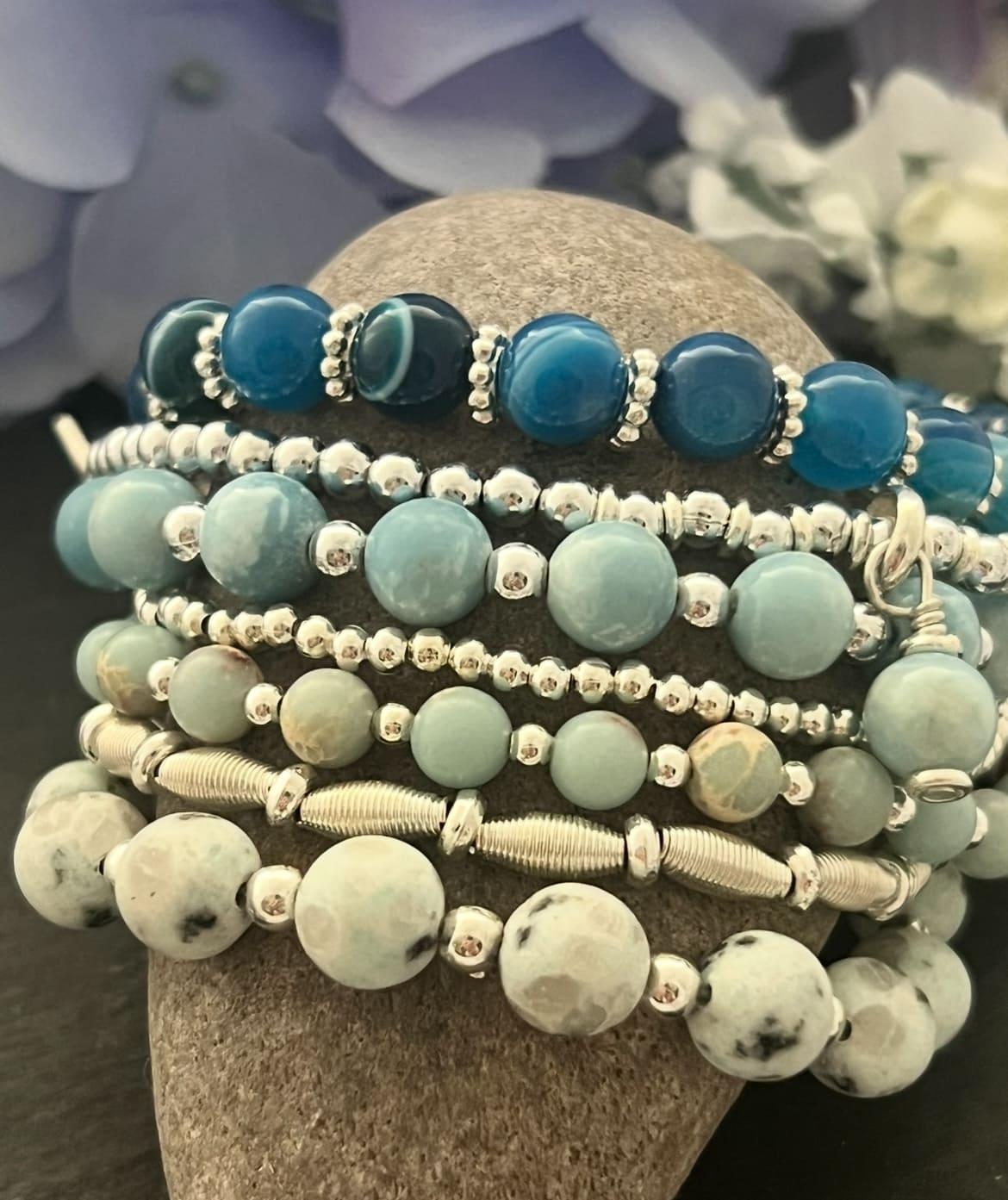 Výroba ručne robených šperkov v ateliéri Versarna Handmade